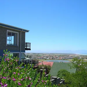 https://bluebottle-guesthouse.hotels-capetown.com